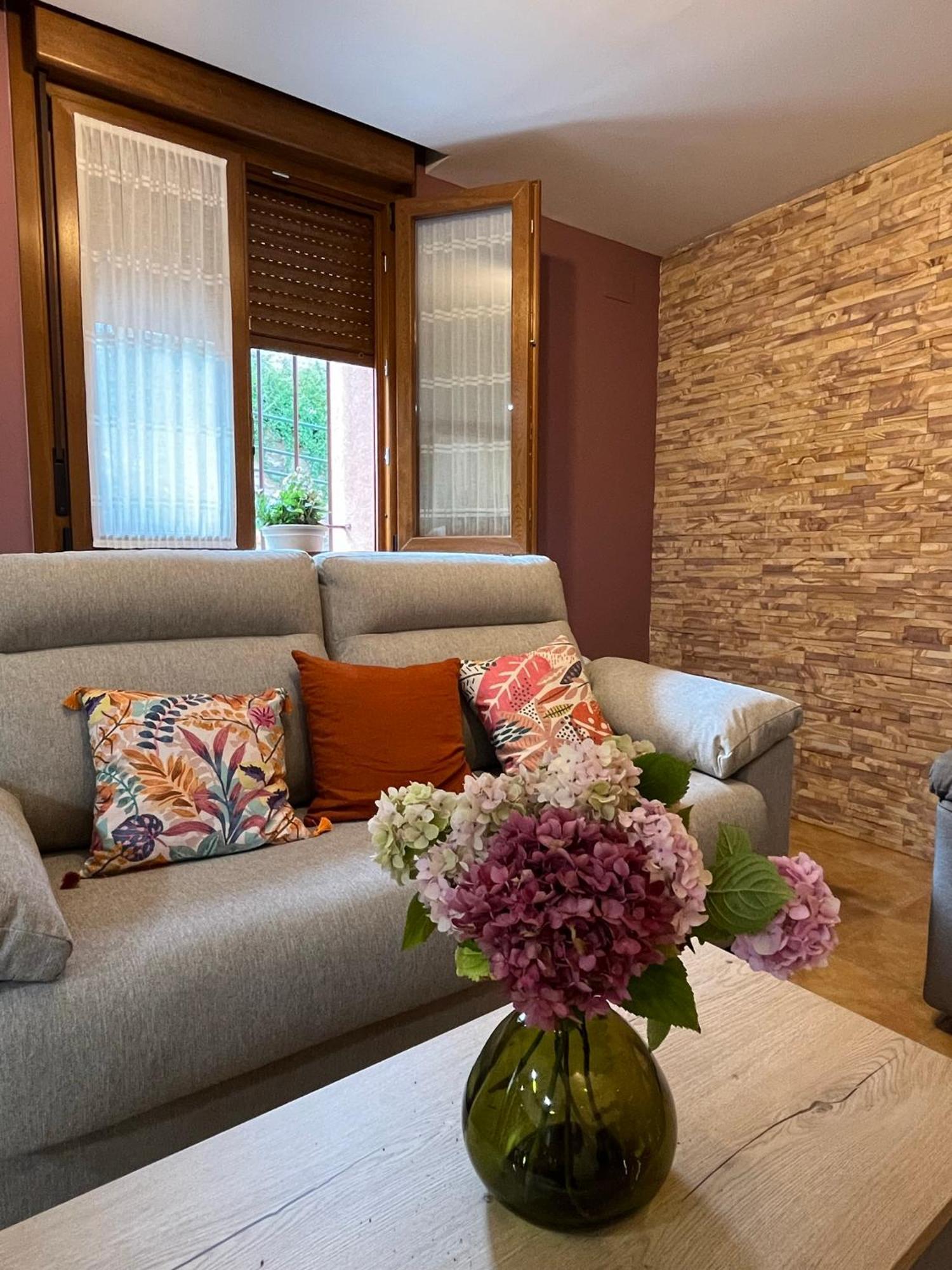 Apartamentos La Flor Сан-Мартин-де-Монкайо Экстерьер фото