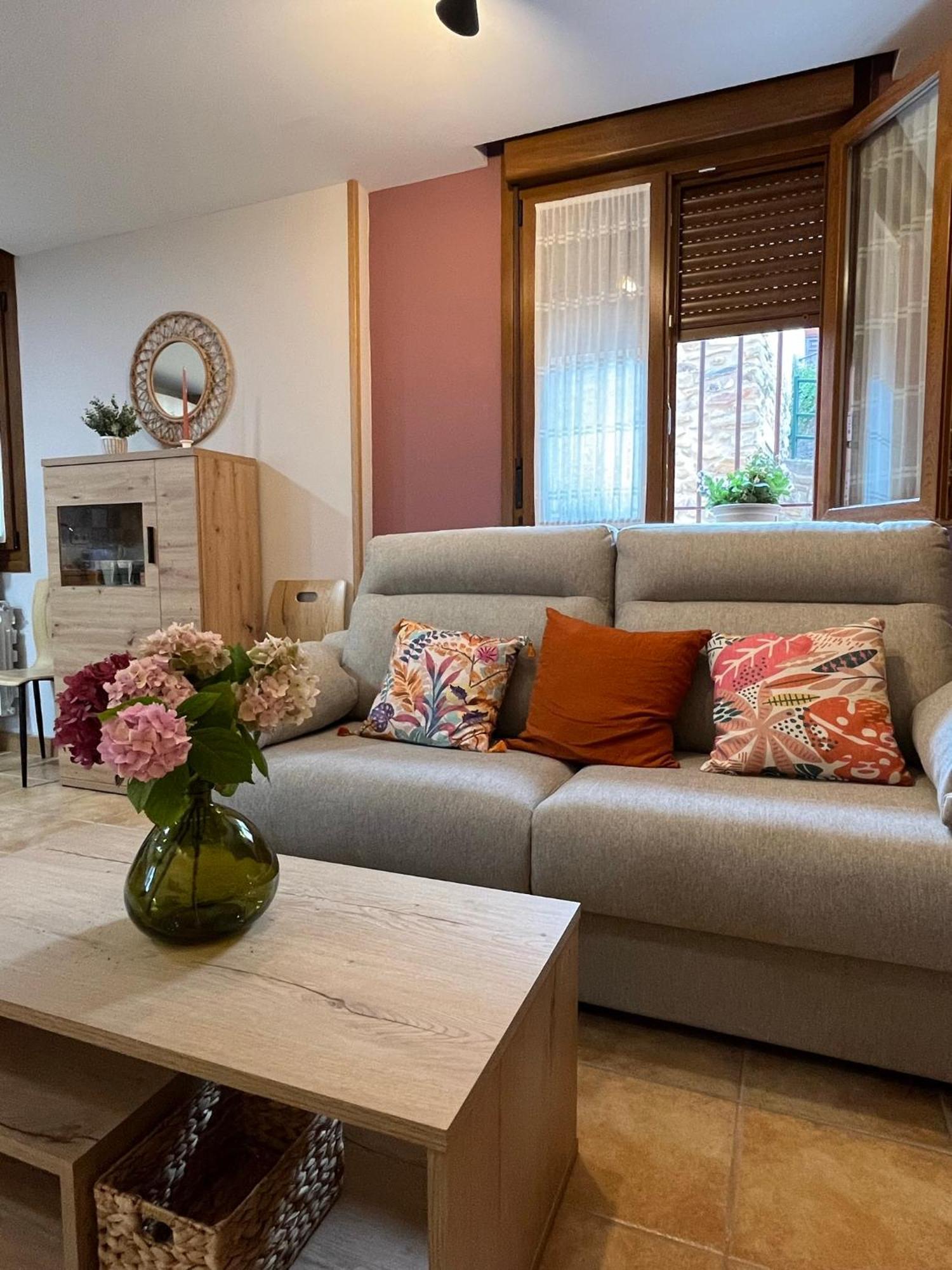 Apartamentos La Flor Сан-Мартин-де-Монкайо Номер фото